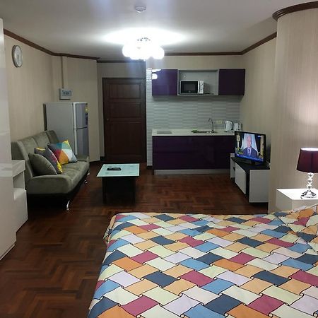 Sky Beach Apartment Патая Екстериор снимка