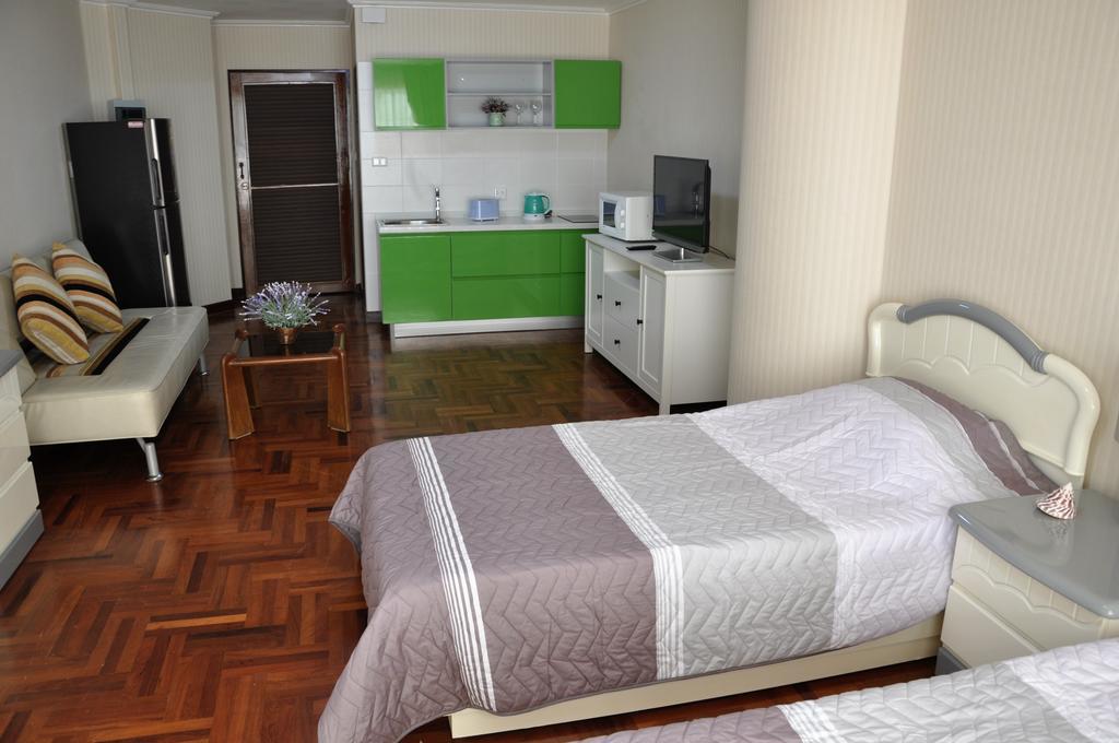 Sky Beach Apartment Патая Екстериор снимка