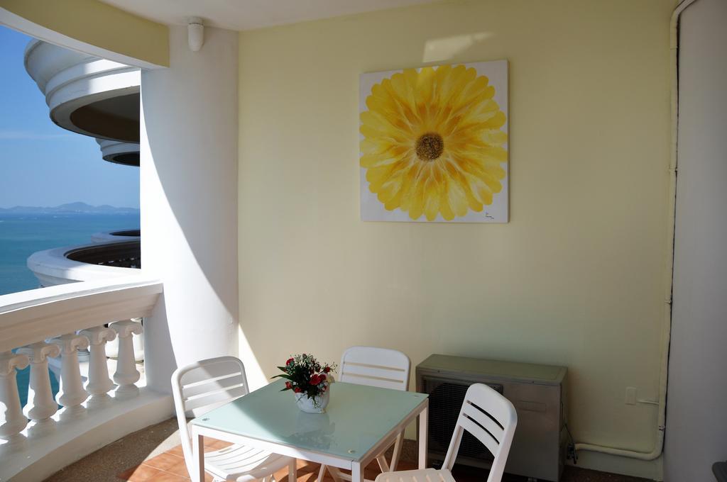 Sky Beach Apartment Патая Екстериор снимка