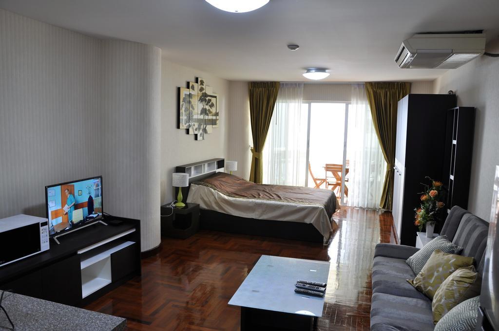 Sky Beach Apartment Патая Екстериор снимка
