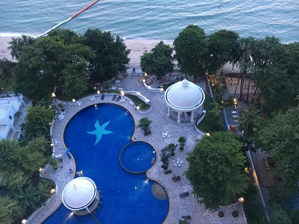 Sky Beach Apartment Патая Екстериор снимка