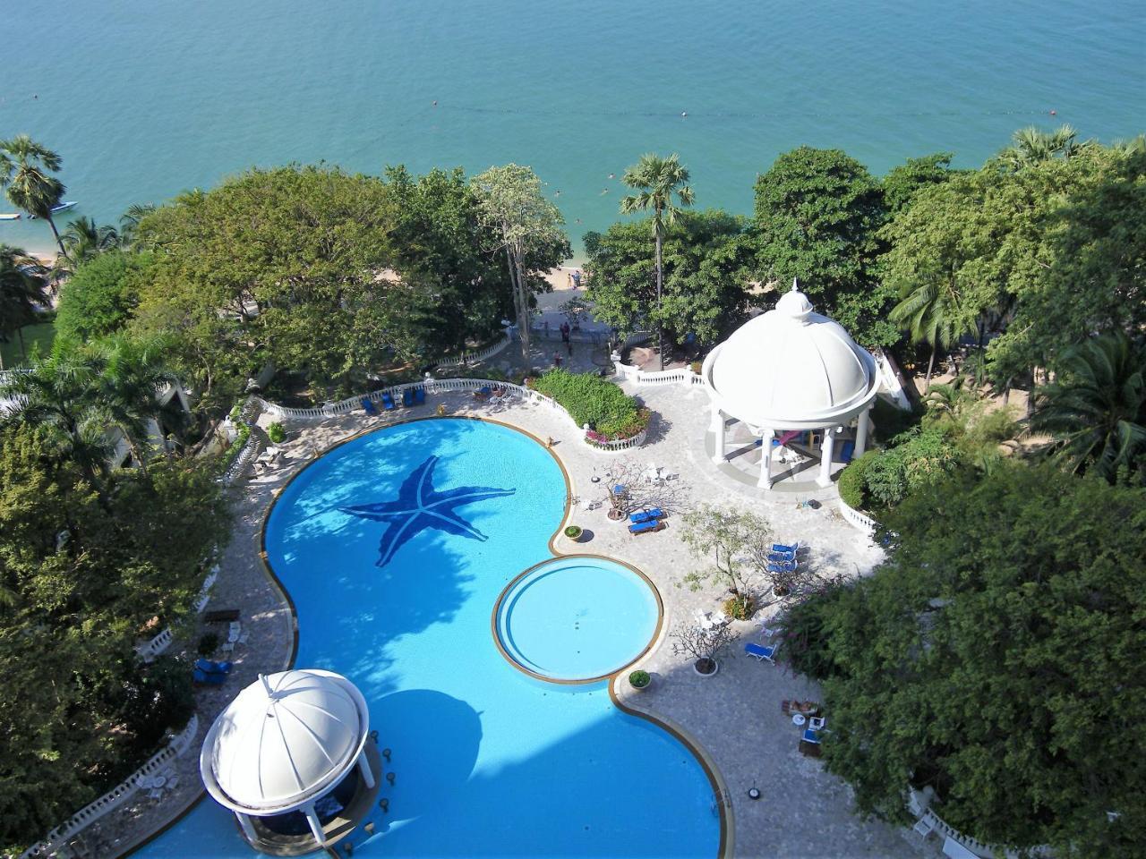 Sky Beach Apartment Патая Екстериор снимка