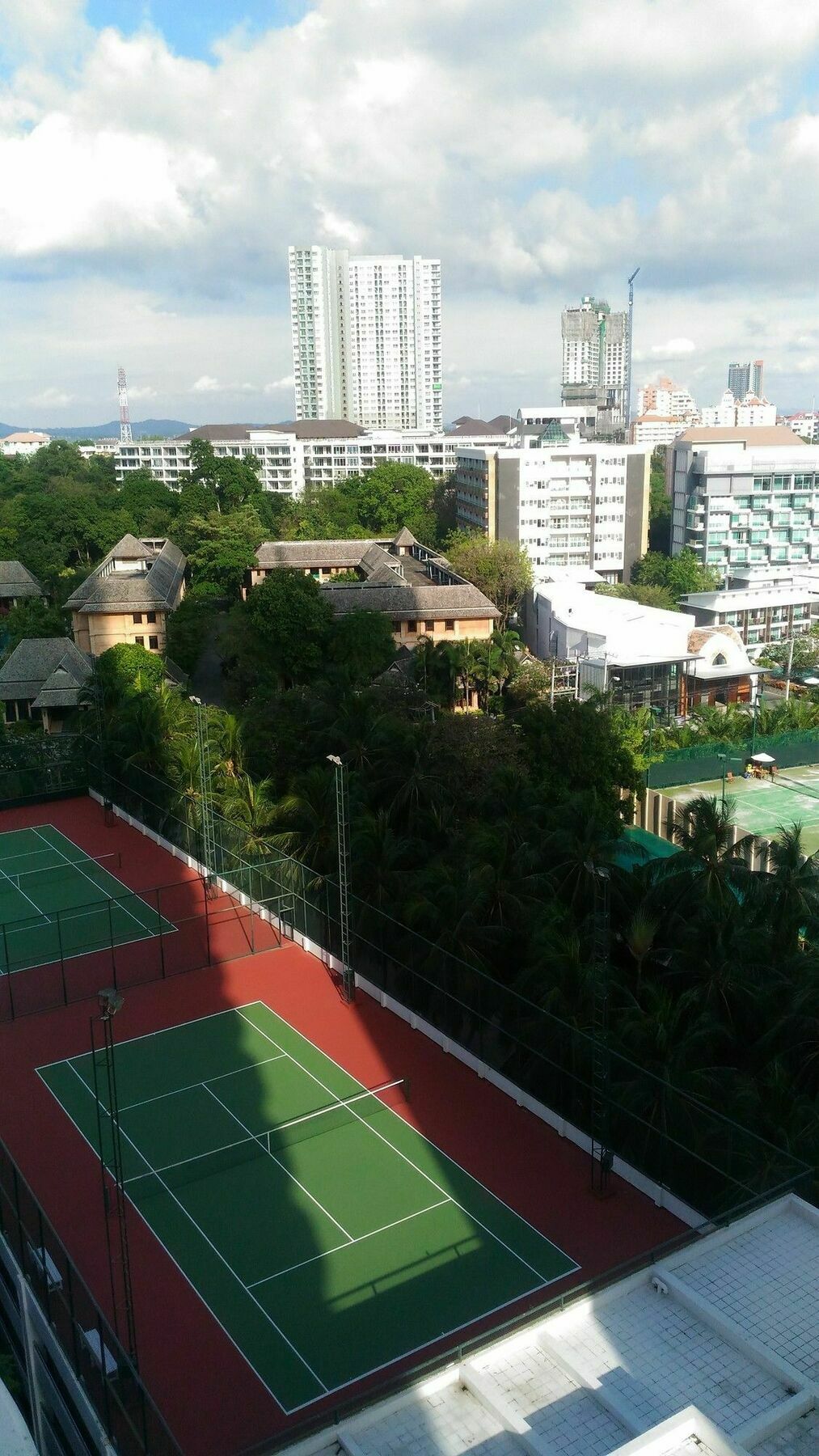 Sky Beach Apartment Патая Екстериор снимка
